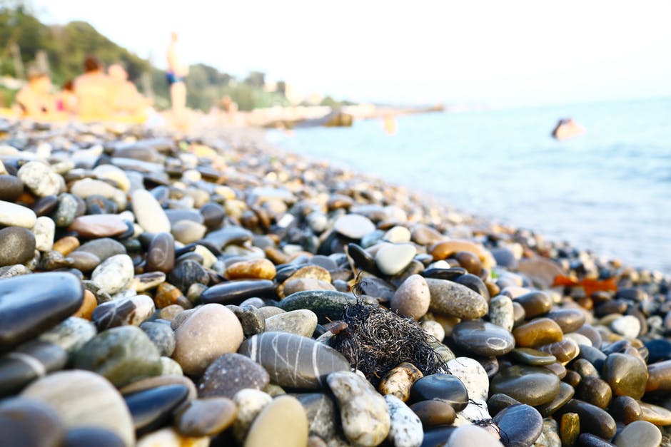 海边的鹅卵石