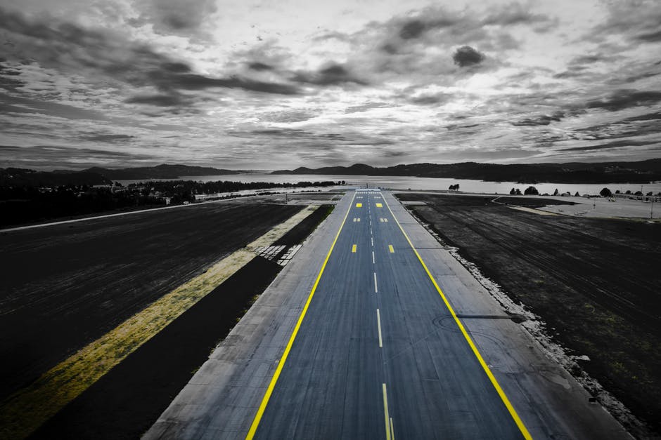 机场-飞机-沥青高清照片