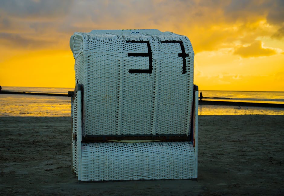 海滩-沙滩椅-海岸高清照片