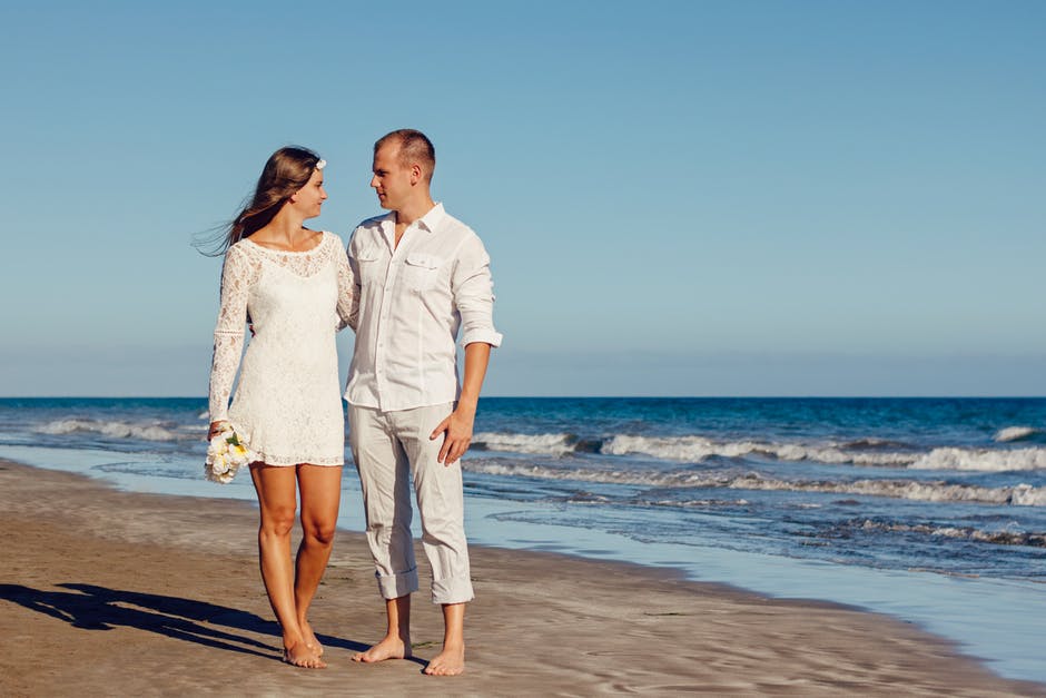 成人-海滩-沙滩婚礼高清照片