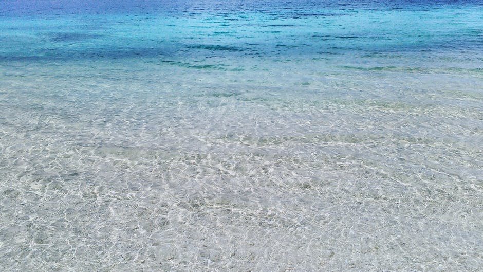 海滩-蓝色-蓝色水高清照片