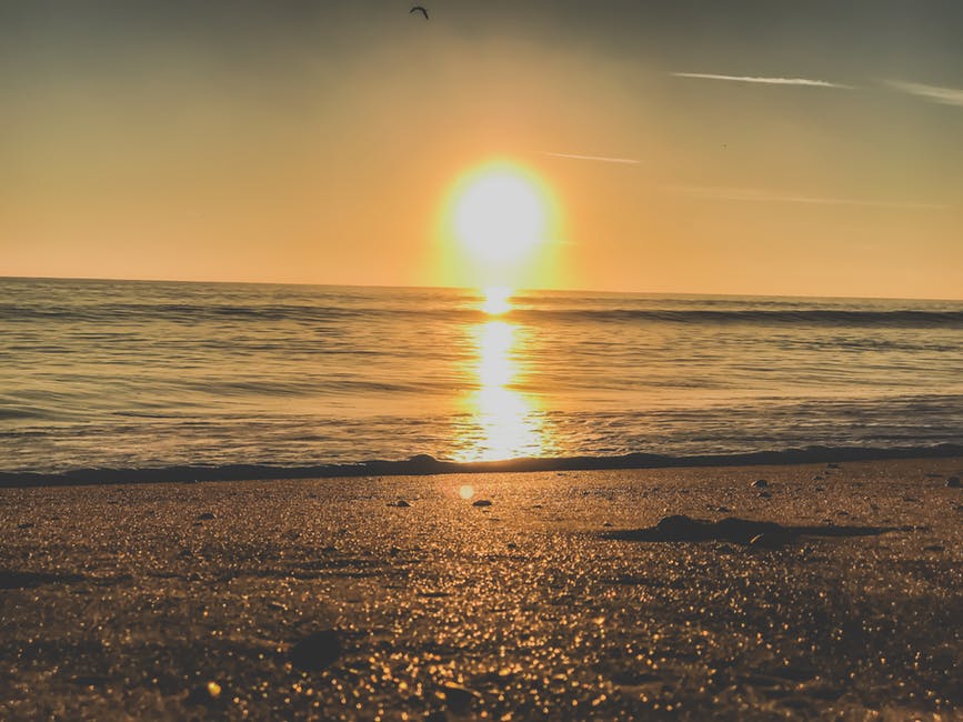 日落时的海洋摄影